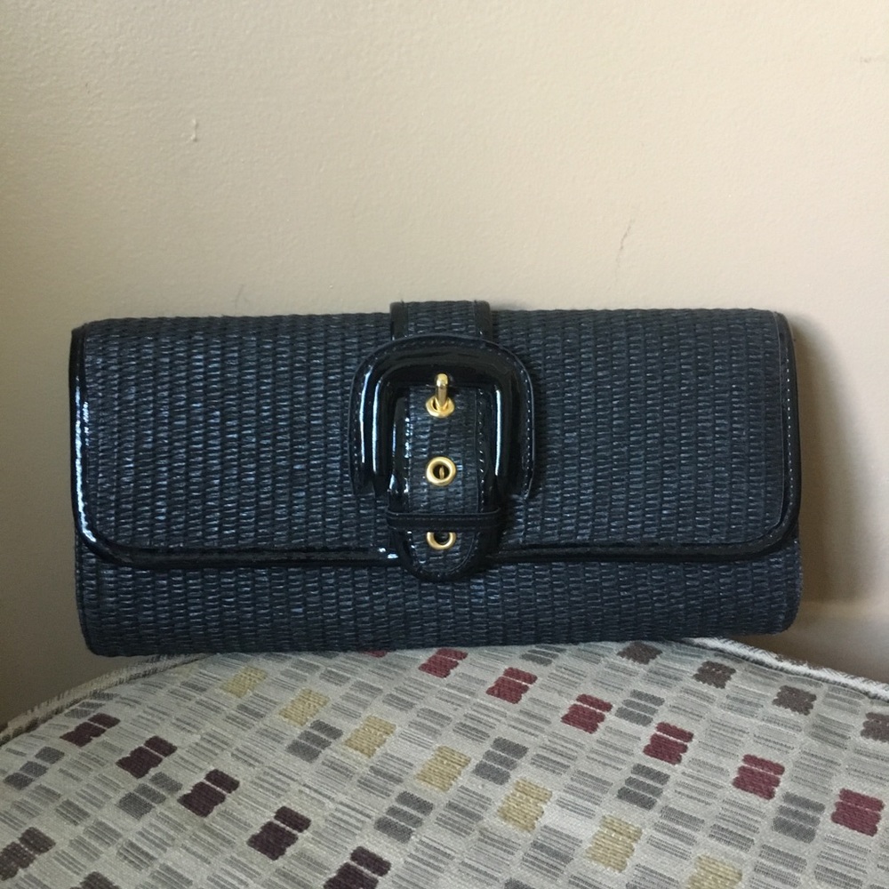 🖤Banana Republic🖤Straw Clutch w/ Buckle